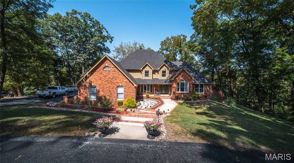 4101 Stoneledge, Godfrey, IL 62035