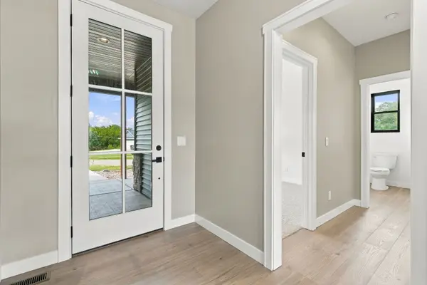 1409 Legends DR, Milan, IL 61264