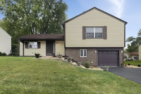 137 Sherman CT, Bartlett, IL 60103