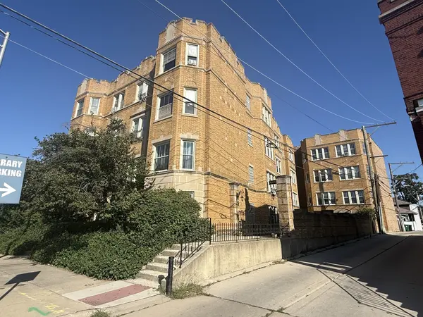 7639 W Jackson BLVD #1E, Forest Park, IL 60130