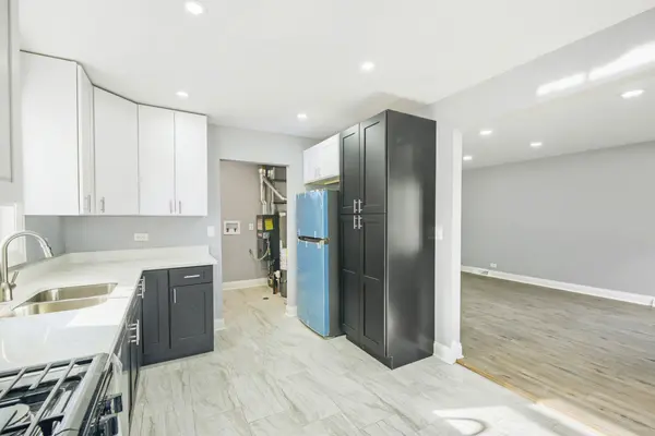 590 W 16th ST, Chicago Heights, IL 60411