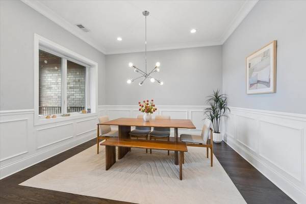 4802 N Bell AVE #301, Chicago, IL 60625