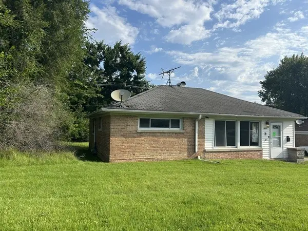 16 Sauk TRL, Park Forest, IL 60466