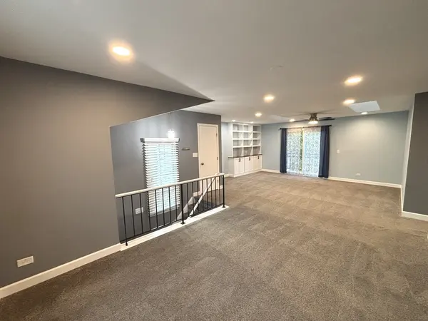 2114 Southwind CIR #7-3, Schaumburg, IL 60194