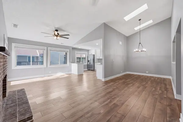 938 Hidden Lake DR #938, Buffalo Grove, IL 60089