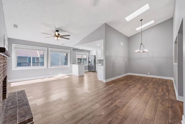 938 Hidden Lake DR #938, Buffalo Grove, IL 60089