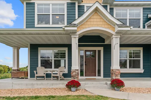 4796 Merganser DR, Minnetrista, MN 55375