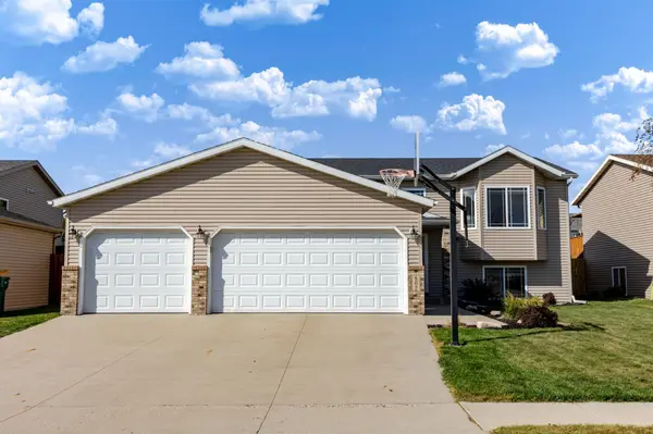 802 18th AVE W, West Fargo, ND 58078