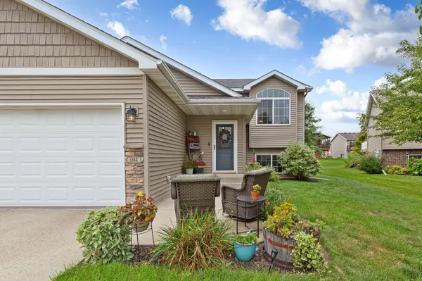 104 Kingsmill CT, Mankato, MN 56001