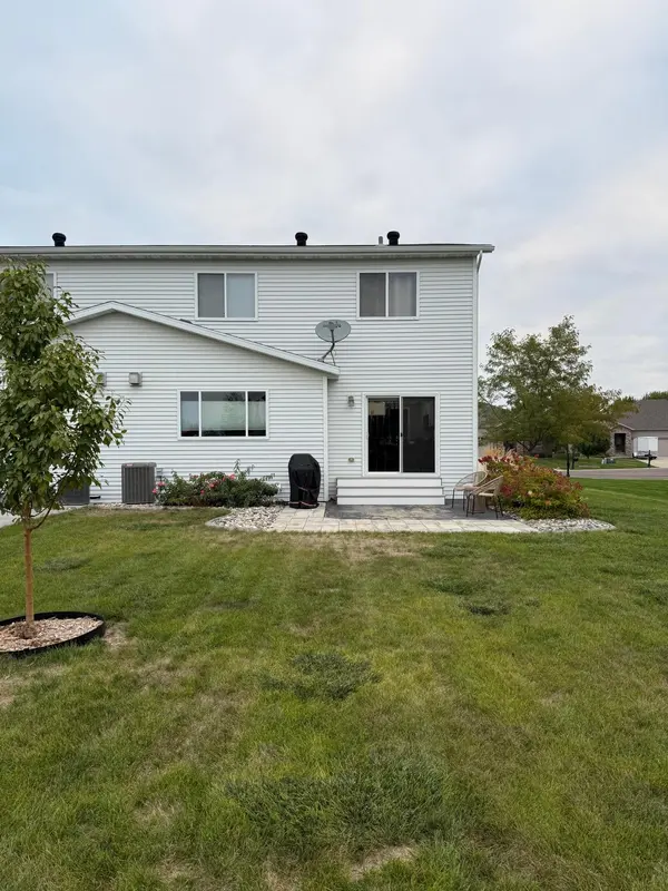 6234 14th ST S, Fargo, ND 58104