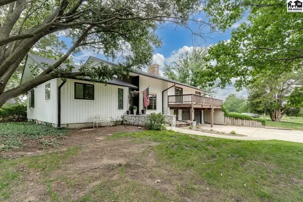 714 S Willison Rd, Hutchinson, KS 67501