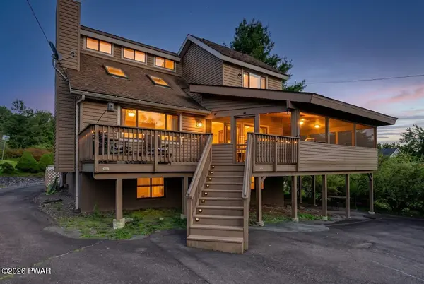 10 Crestwood CT, Lake Ariel, PA 18436