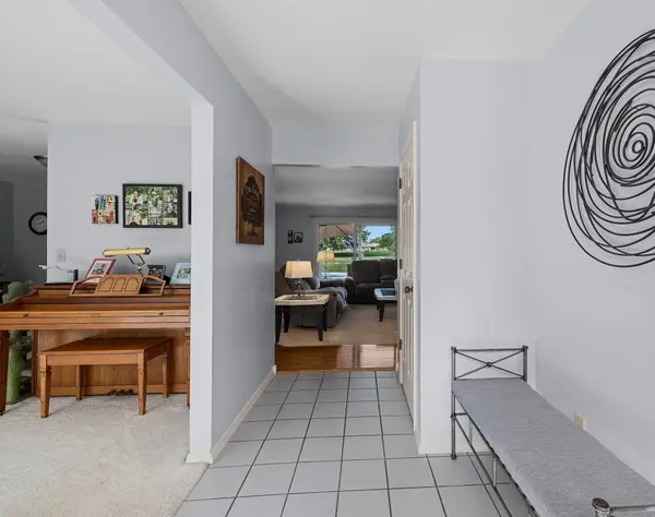 2924 RIDGEWAY DR, Neenah, WI 54956-9529