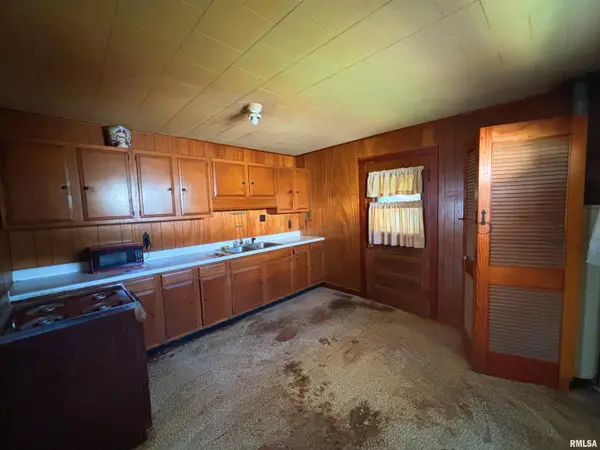 5 ORCHARD DR, Herrin, IL 62948