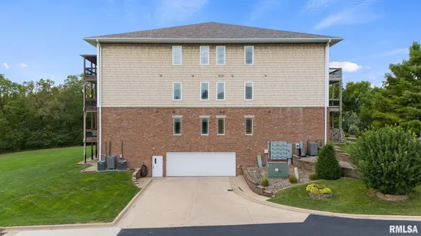 114 EAGLE RDG #114, Washington, IL 61571