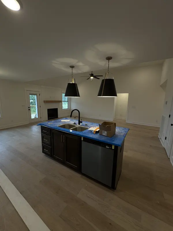907 Bankside Dr, Clarksville, TN 37043