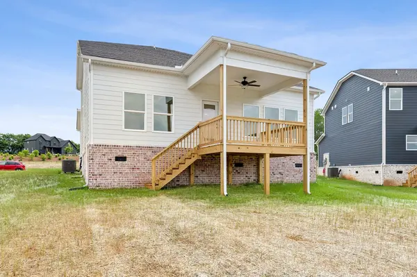 2968 Sharpstone Drive, Columbia, TN 38401