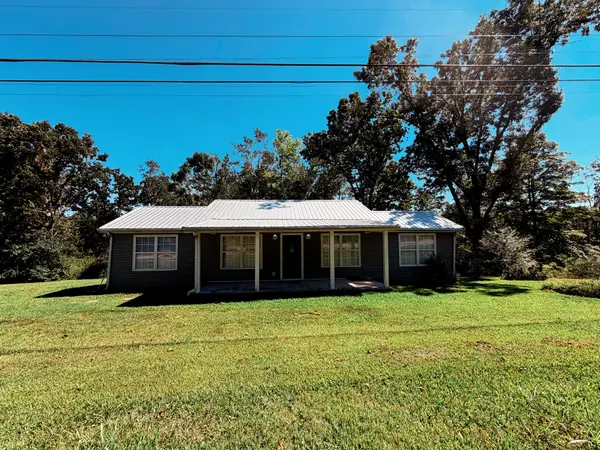 7456 Highway 100, Bon Aqua, TN 37025