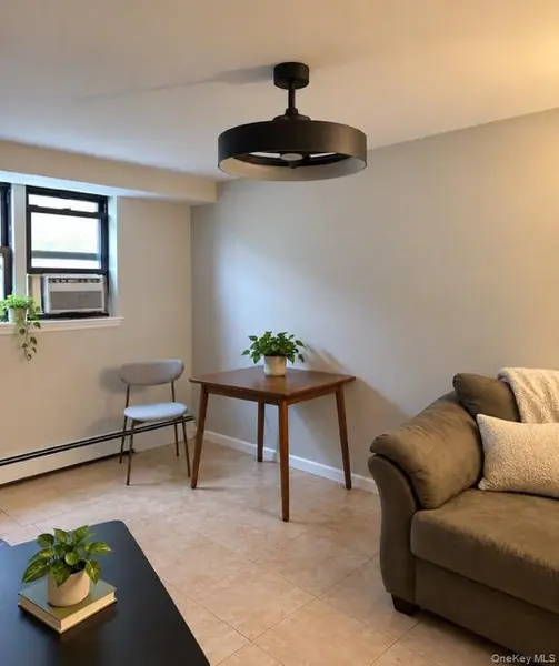 65 W Broadway #7G, Long Beach, NY 11561