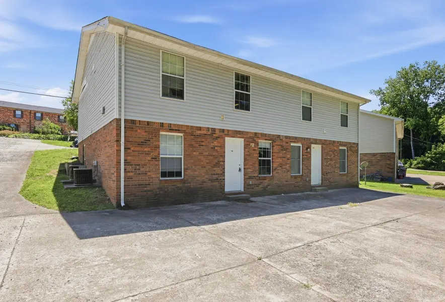 705 Peachers Dr #D, Clarksville, TN 37042