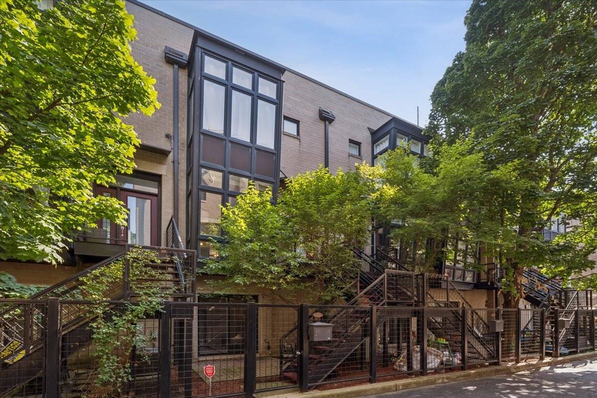 1713 W Diversey Pkwy #D, Chicago, IL 60614