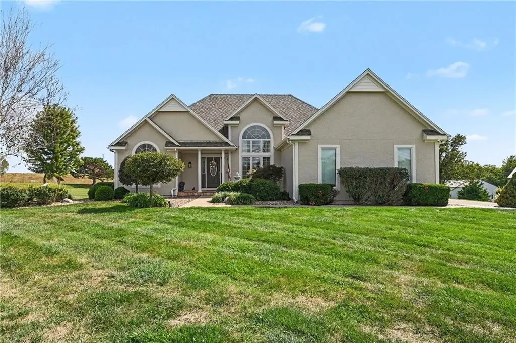 29621 Ashmore WAY, Spring Hill, KS 66083