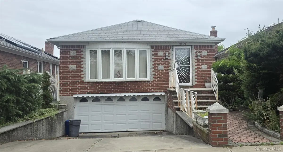 160-29 25th AVE, Whitestone, NY 11357