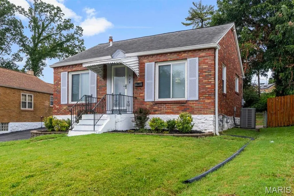 528 Ruthland DR, St Louis, MO 63125