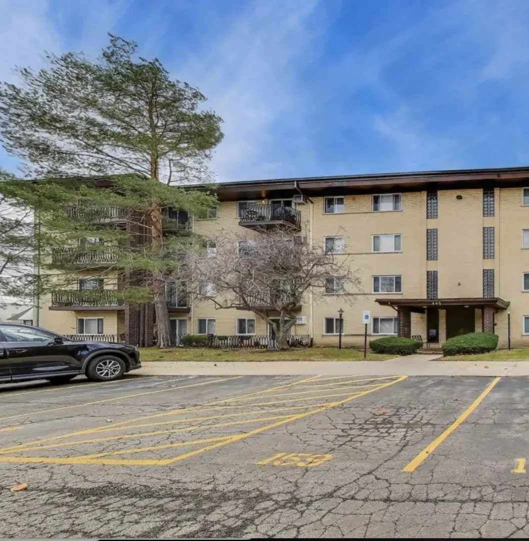 445 S Cleveland AVE #204, Arlington Heights, IL 60005