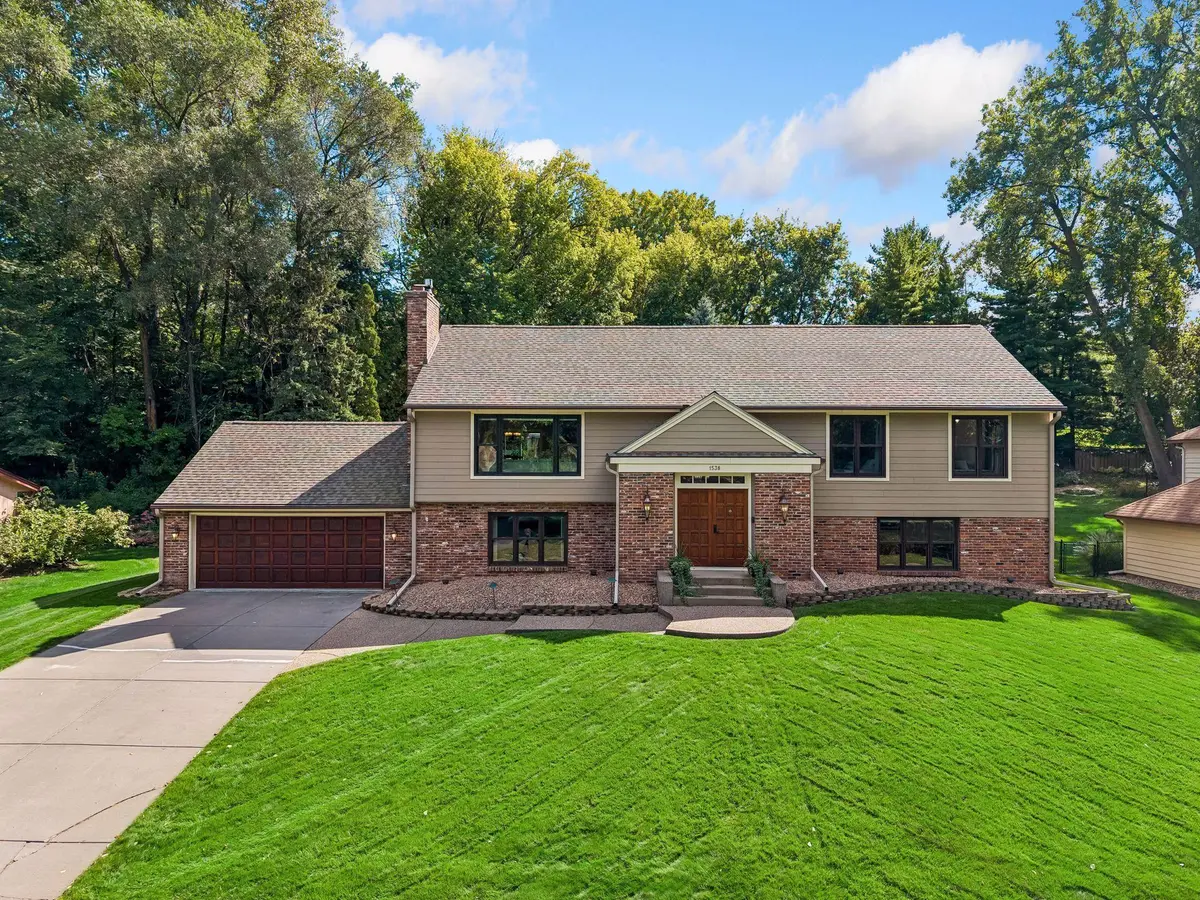 1538 Mccarthy RD, Eagan, MN 55121