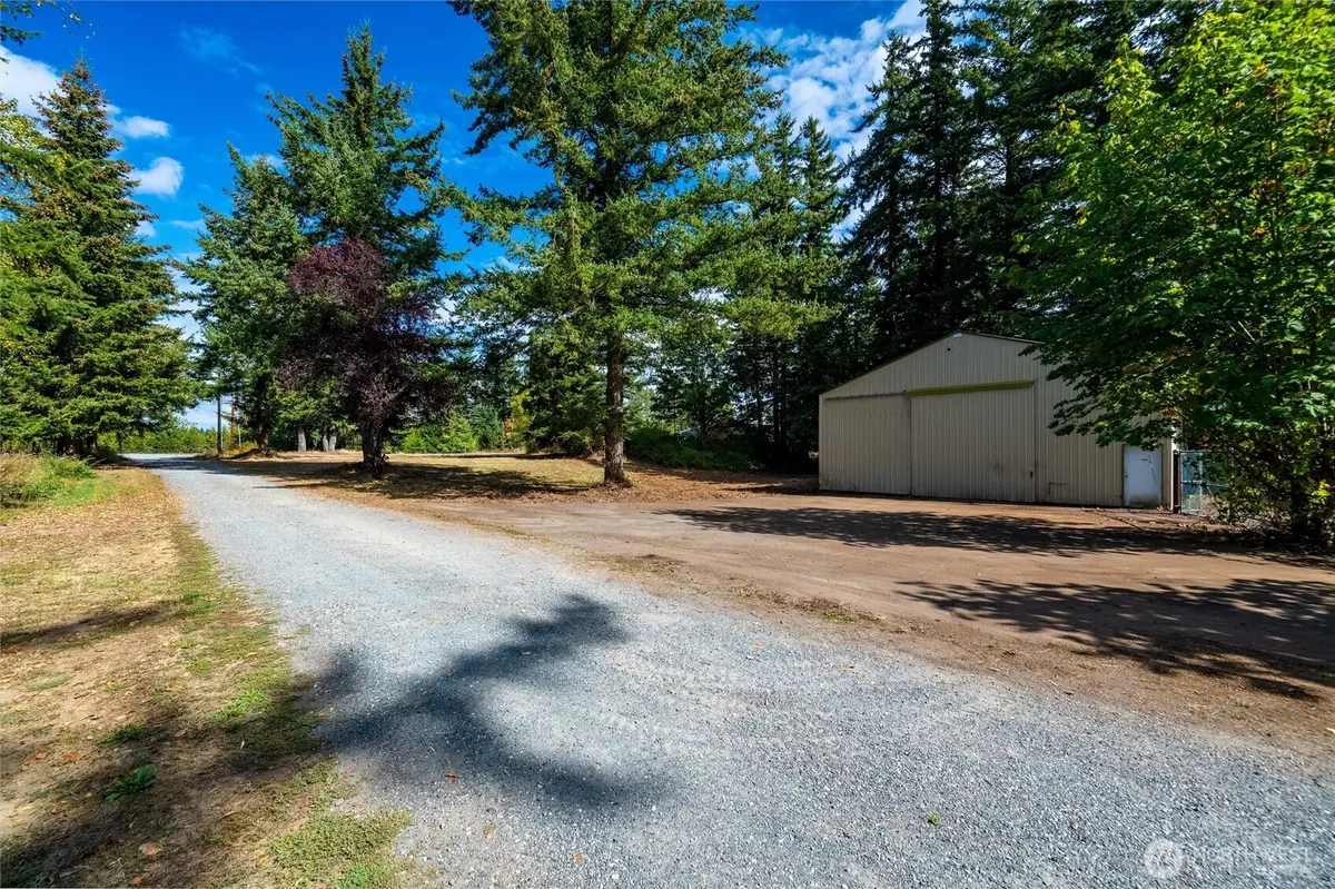 2033 E Pole RD, Everson, WA 98247