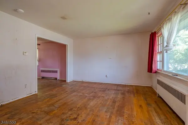 55 Grand Ave, Hanover Twp., NJ 07927