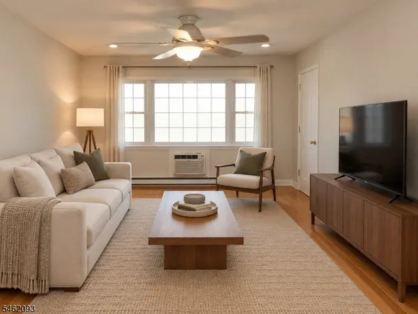 206 Main St Unit 74 B #B, Millburn Twp., NJ 07041