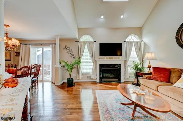 275 Morning Glory Ct, Readington Twp., NJ 08889
