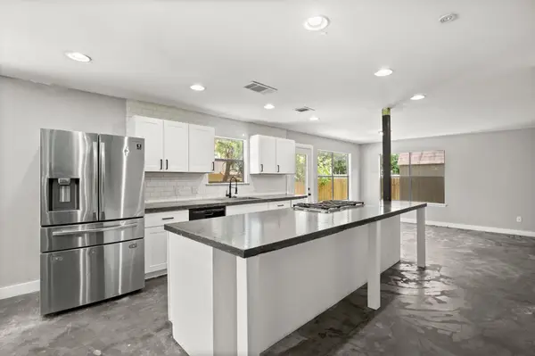 8504 Tad Park CV, Round Rock, TX 78681