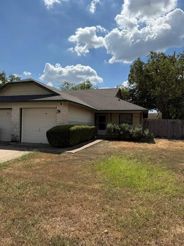 8705 Piney Point DR #B, Austin, TX 78729