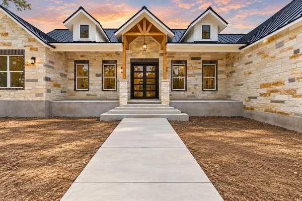 200 Valley View West RD, San Marcos, TX 78666