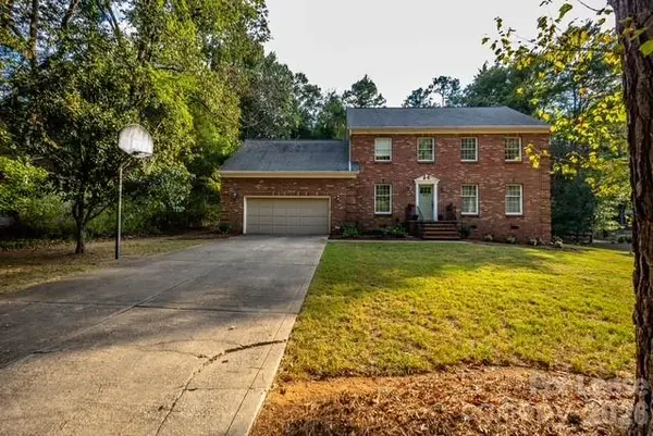 4011 Windwood CIR, Charlotte, NC 28226