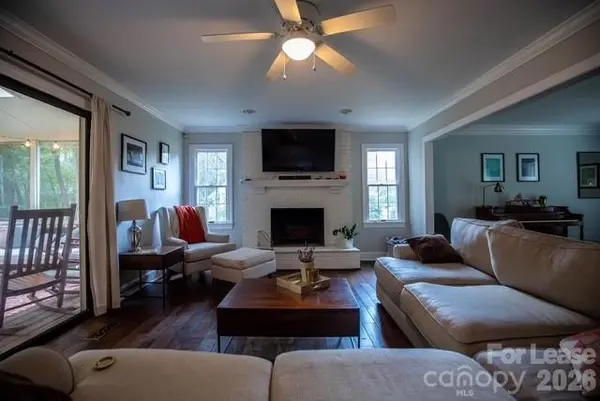 4011 Windwood CIR, Charlotte, NC 28226