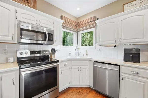 16150 W 156th PL, Olathe, KS 66062