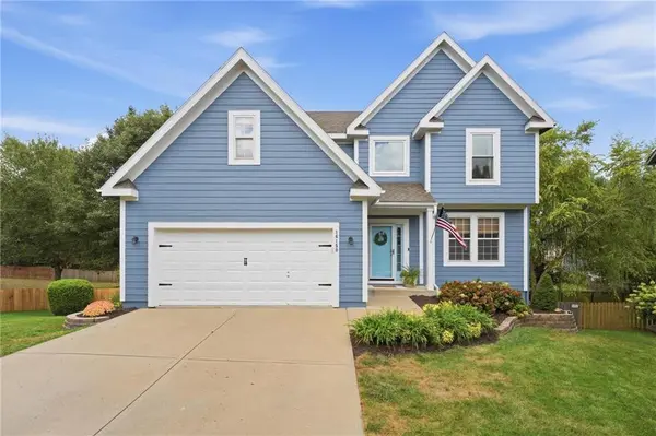 16150 W 156th PL, Olathe, KS 66062