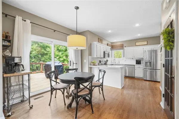 16150 W 156th PL, Olathe, KS 66062