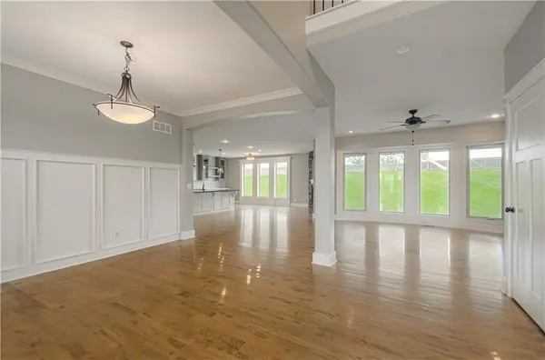 400 Yolanda CIR, Kearney, MO 64060