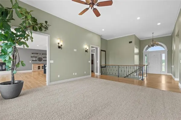 4460 Meadow CT, Wellsville, KS 66092