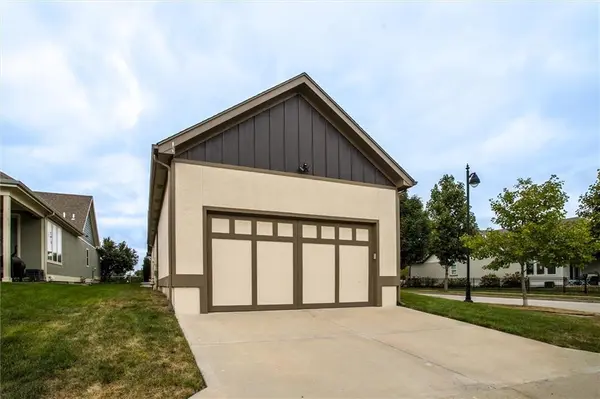 8117 N Farley AVE, Kansas City, MO 64158