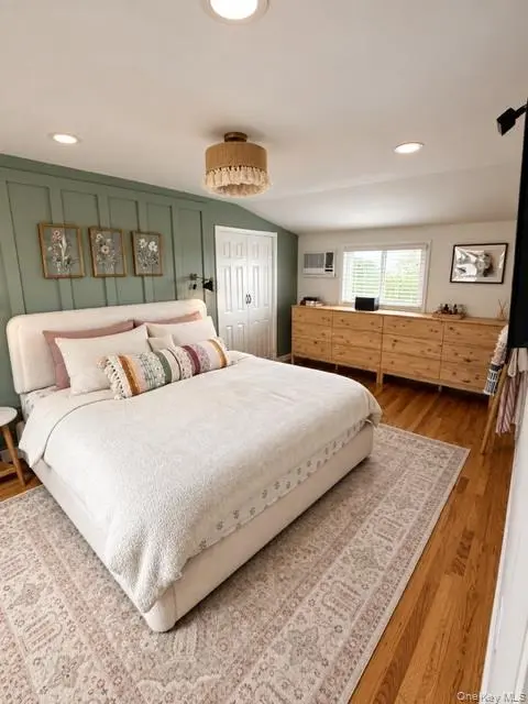 14 E Seacrest AVE, Lindenhurst, NY 11757