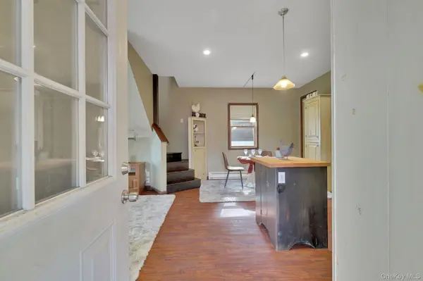 89 Beaver Lake RD, Rock Hill, NY 12775