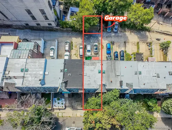 66-48 Booth ST, Rego Park, NY 11374
