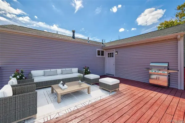 218 E Alhambra AVE, Lindenhurst, NY 11757