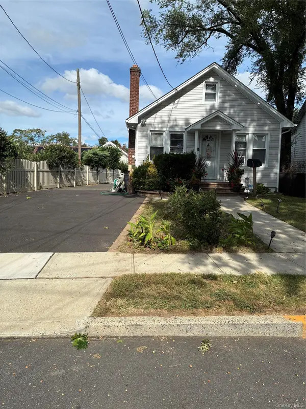 2930 Stevens ST, Oceanside, NY 11572